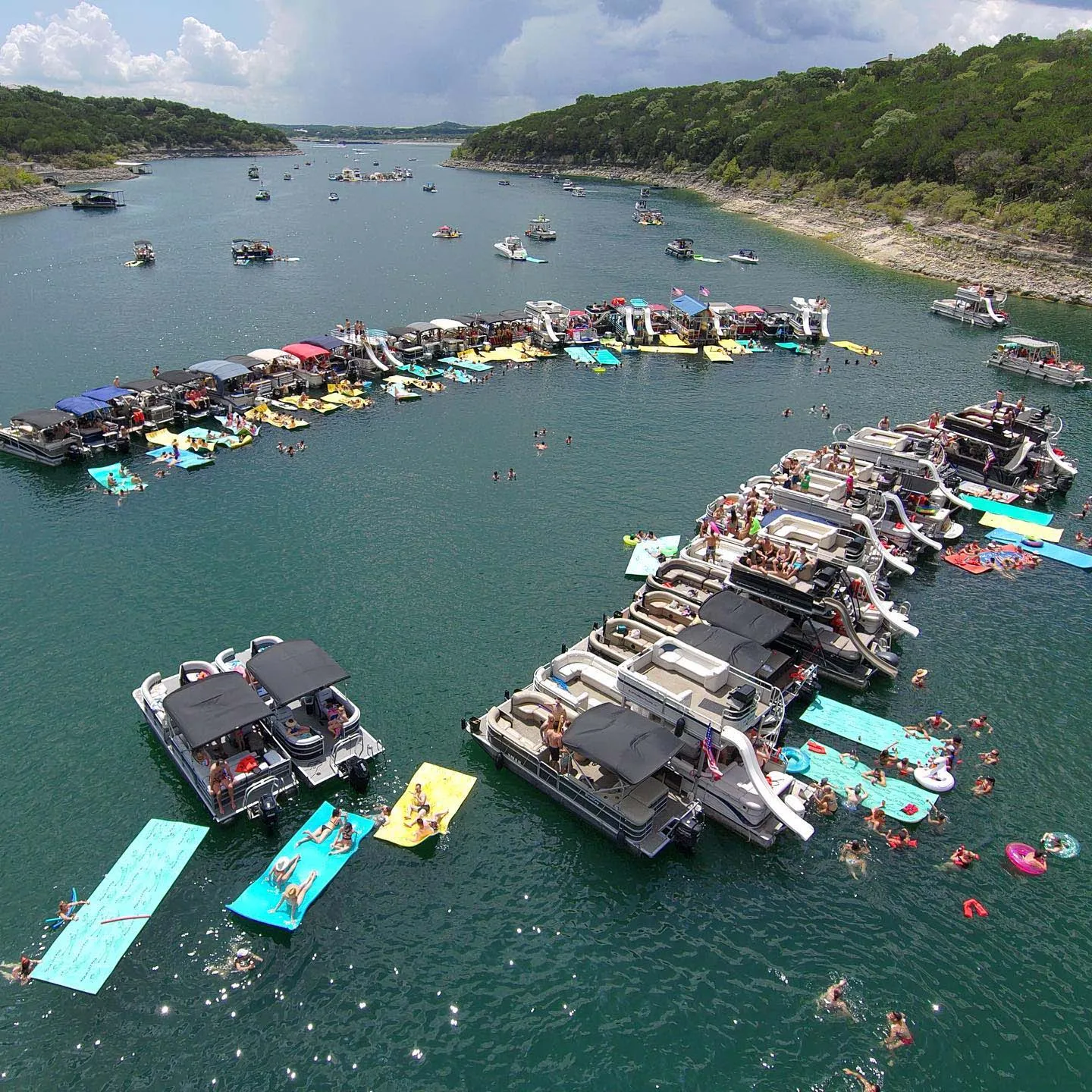PARTY BOAT ON LAKE TRAVIS β DAYTIME bachelor party experience in Austin
