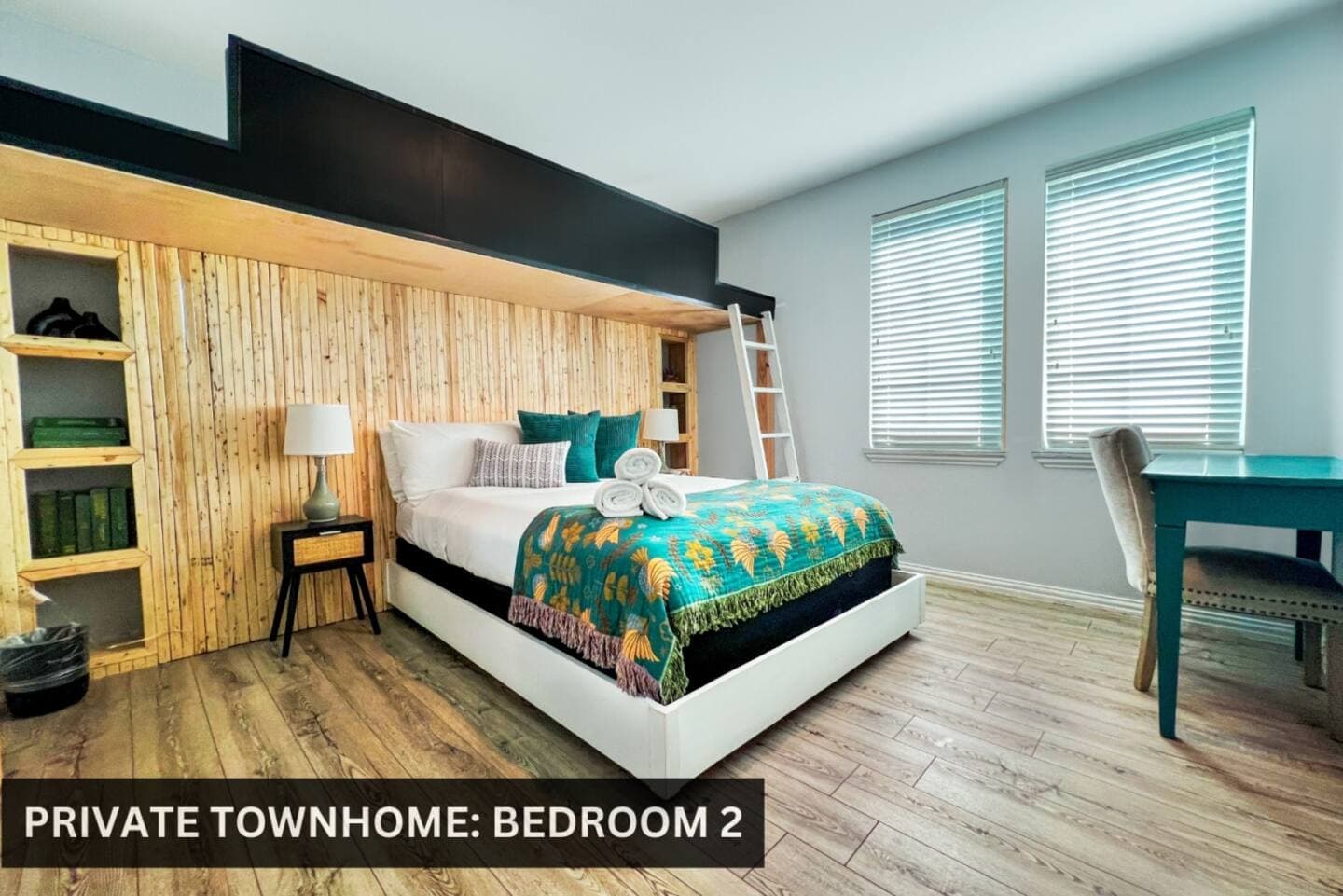 INN CAHOOTS UNIT 5- 4BR/11BEDS β SUITE bachelor party group stay in DOWNTOWN