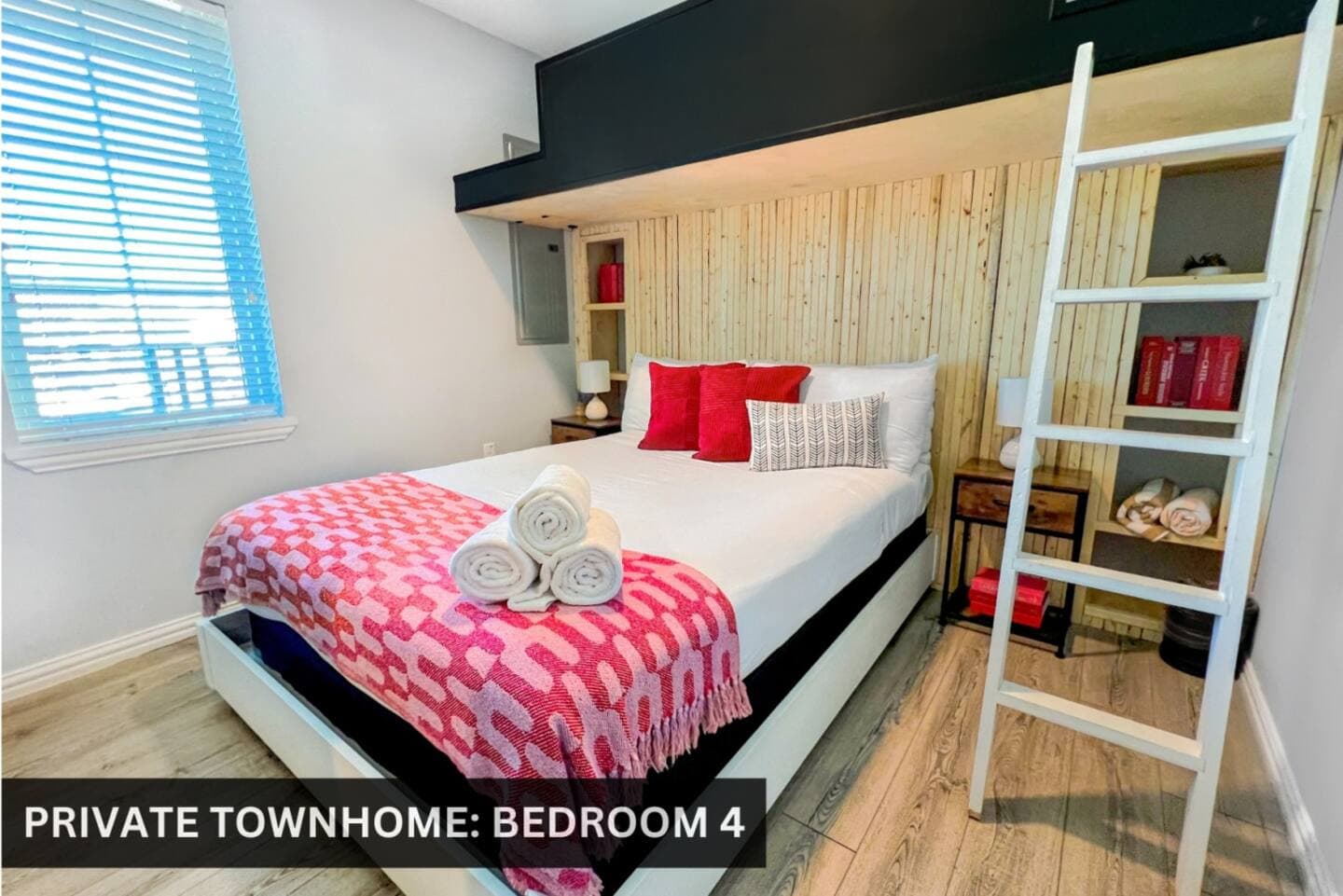 INN CAHOOTS UNIT 5- 4BR/11BEDS β gallery photo 2